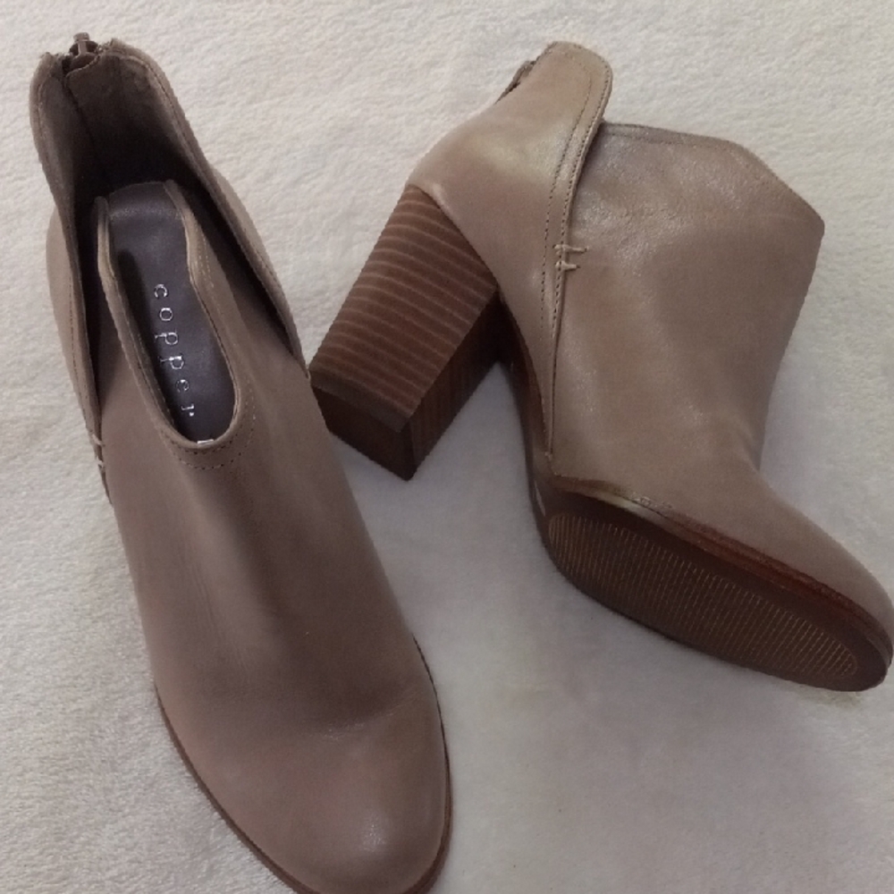 Copper Key Taupe High Heel Block Leather Bootie Size 6M